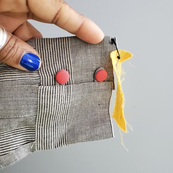 Lila Gray Lightweight Pullover Side Button Accent Mandarin Collar Top Size XS - Picture 4 of 6